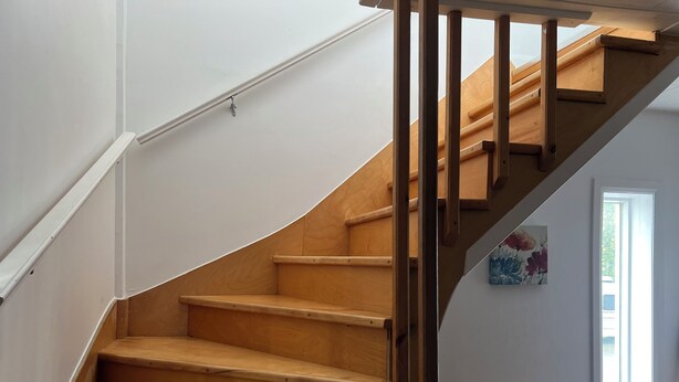 Unclassified image, 1 of 11, button - Large room in the city center (Rimouski)
