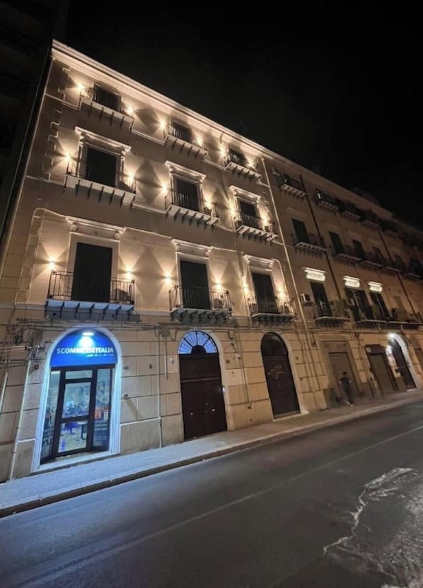 Façana frontal de l'allotjament