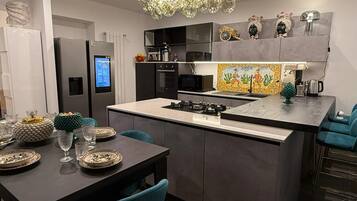 Superior Room | Private kitchen | Eco-friendly cleaning products, paper towels