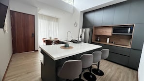 Fridge, microwave, oven, dishwasher