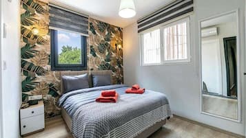 Estudi estàndard | Minibar, caixa forta a l'habitació, cortines opaques i wifi gratuïta