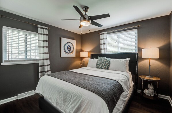 2 bedrooms, iron/ironing board, free WiFi, bed sheets - This apartment is a 2 bedroom(s), 1 bathrooms, located in Kansas City, KS. (Kansas City)