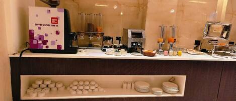 Colazione a buffet a pagamento, servita tutte le mattine