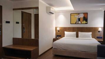 Premium kamer | Een bureau, een laptopwerkplek, gratis wifi