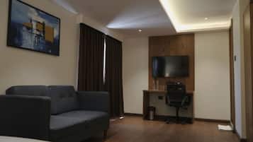 Laptop workspace, free WiFi