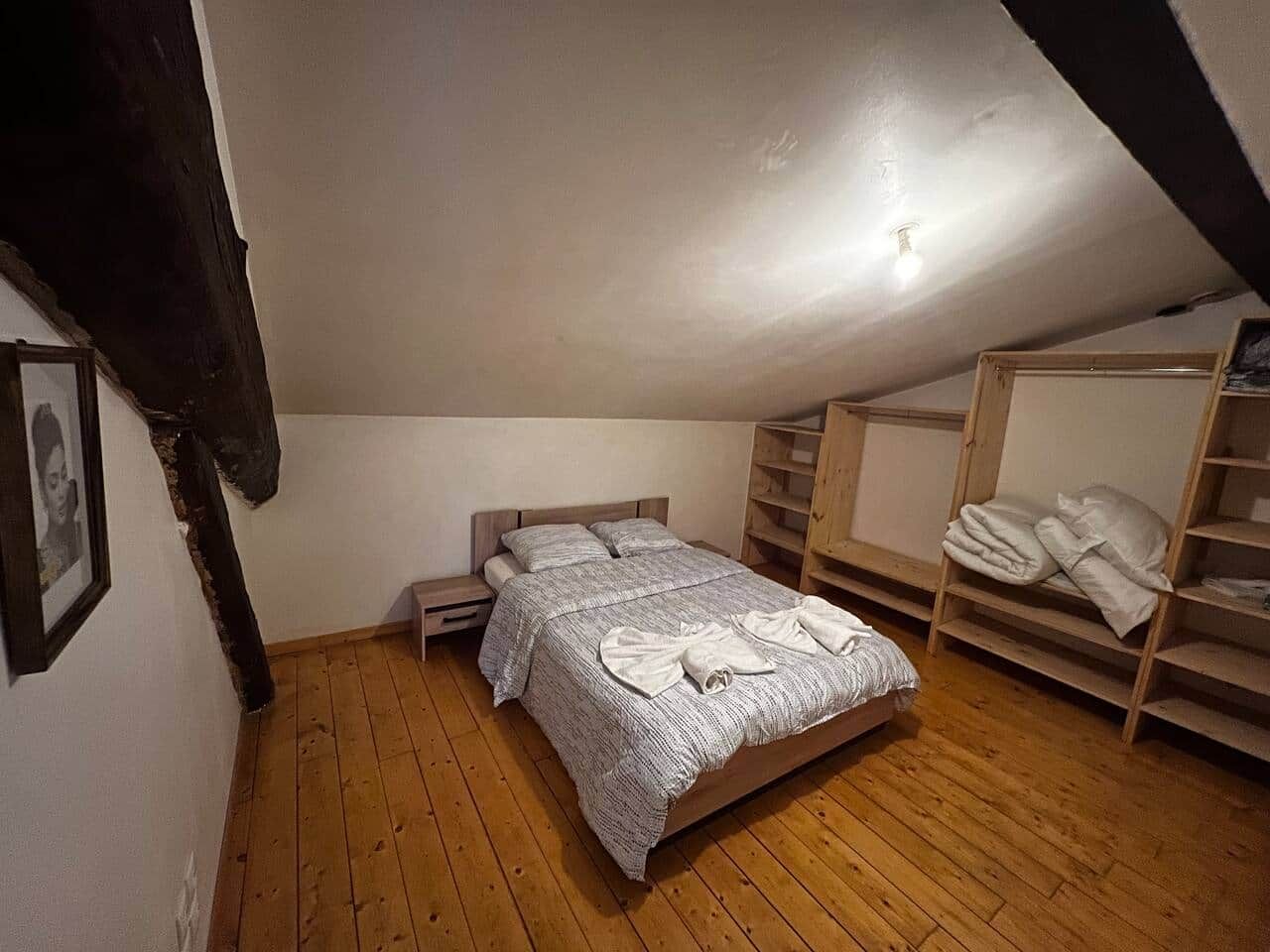 Desk, iron/ironing board, WiFi, bed sheets