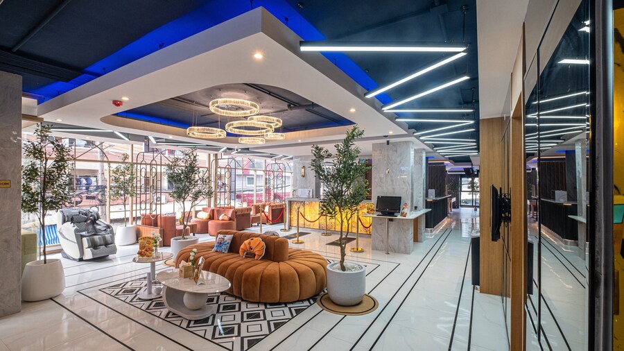 Metro Hotel Phahonyothin 35