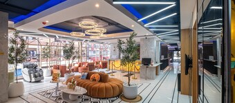 Metro Hotel Phahonyothin 35