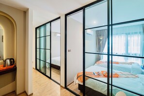 Desk, free WiFi, bed sheets