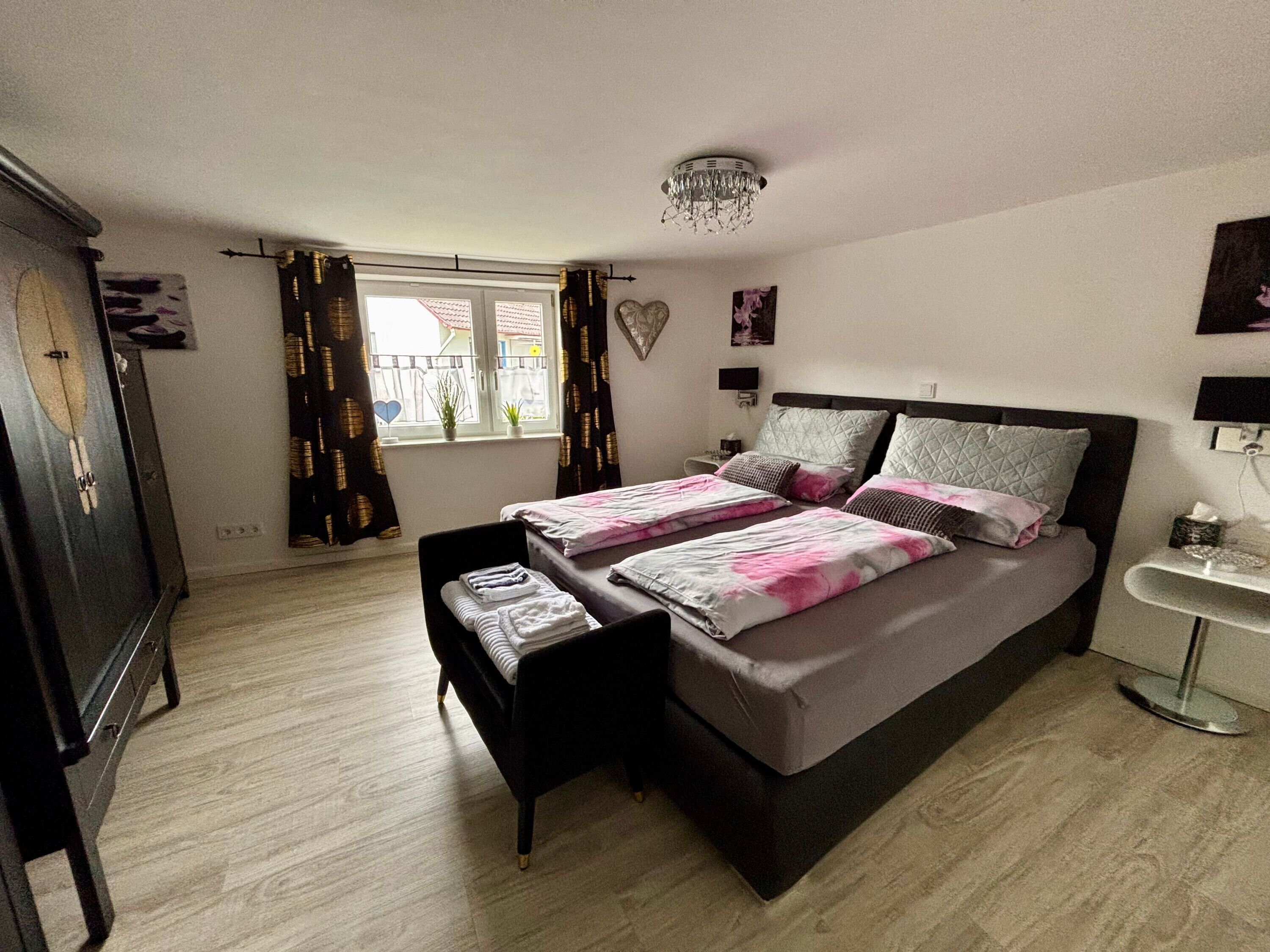 1 sovrum, strykjärn/strykbräda, wi-fi och sängkläder