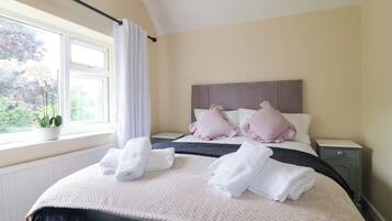 3 bedrooms, individually decorated, individually furnished, free WiFi