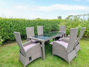 Cottage | Outdoor dining - Oxcroft View (Worksop)