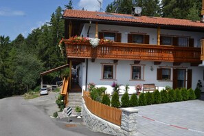 Esterni