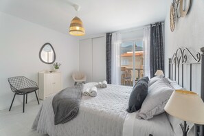 2 bedrooms, WiFi, bed sheets - 'Afirama 1' Holidays with Sea View, Wi-Fi and Air Conditioning (Las Caletillas)