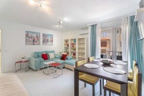 TV - 'Afirama 1' Holidays with Sea View, Wi-Fi and Air Conditioning (Las Caletillas)