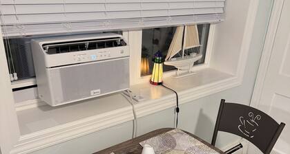 Cozy 1-bedroom condo with WiFi, AC, Beach tags in beautiful Brigantine Beach
