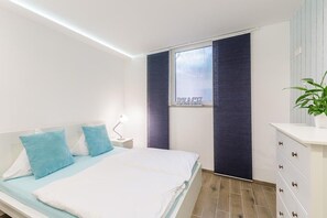 2 bedrooms, WiFi, bed sheets