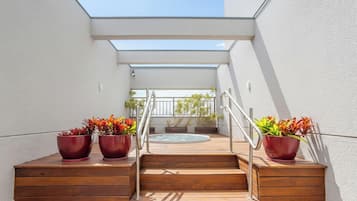 Bañera de hidromasaje exterior