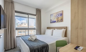 Basic Apartment | 1 bedroom, free WiFi - Nxos - Building With Gym and Laundry in Consolacao-sp (São Paulo)