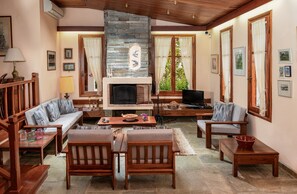 House | 5 bedrooms, desk, soundproofing - Villa Annelies Pelion (Volos)