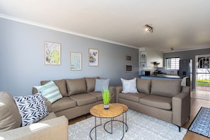 Leilighet – comfort, terrasse, hageutsikt | Oppholdsområde