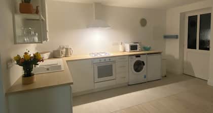 Hayfield View Charming 2-bedroom cottage in beautiful Beaufort, Killarney, WIFI