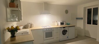 Hayfield View Charming 2-bedroom cottage in beautiful Beaufort, Killarney, WIFI