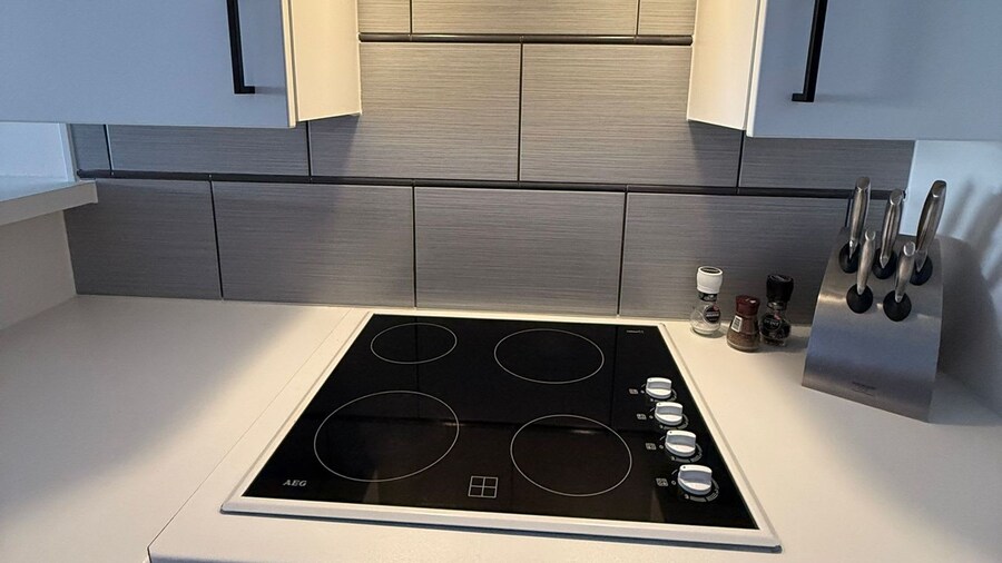 Elegant Seaside Retreat With Garden and Garage