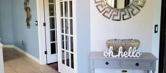 Charming 3-bedroom house with WiFi and AC in serene Port St. Lucie