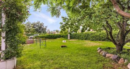 Boutique Estate - Hot Tub | Firepit | Fam Fun