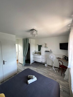 1 bedroom, free WiFi
