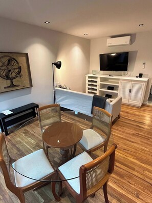 Apartment | 2 bedrooms, Internet