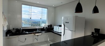 2 bedroom apartment with garage