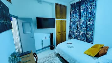 1 bedroom, iron/ironing board, WiFi, bed sheets