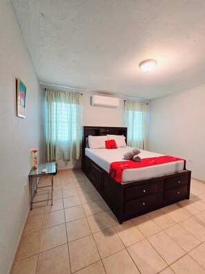 4 dormitorios, tabla de planchar con plancha, wifi y ropa de cama