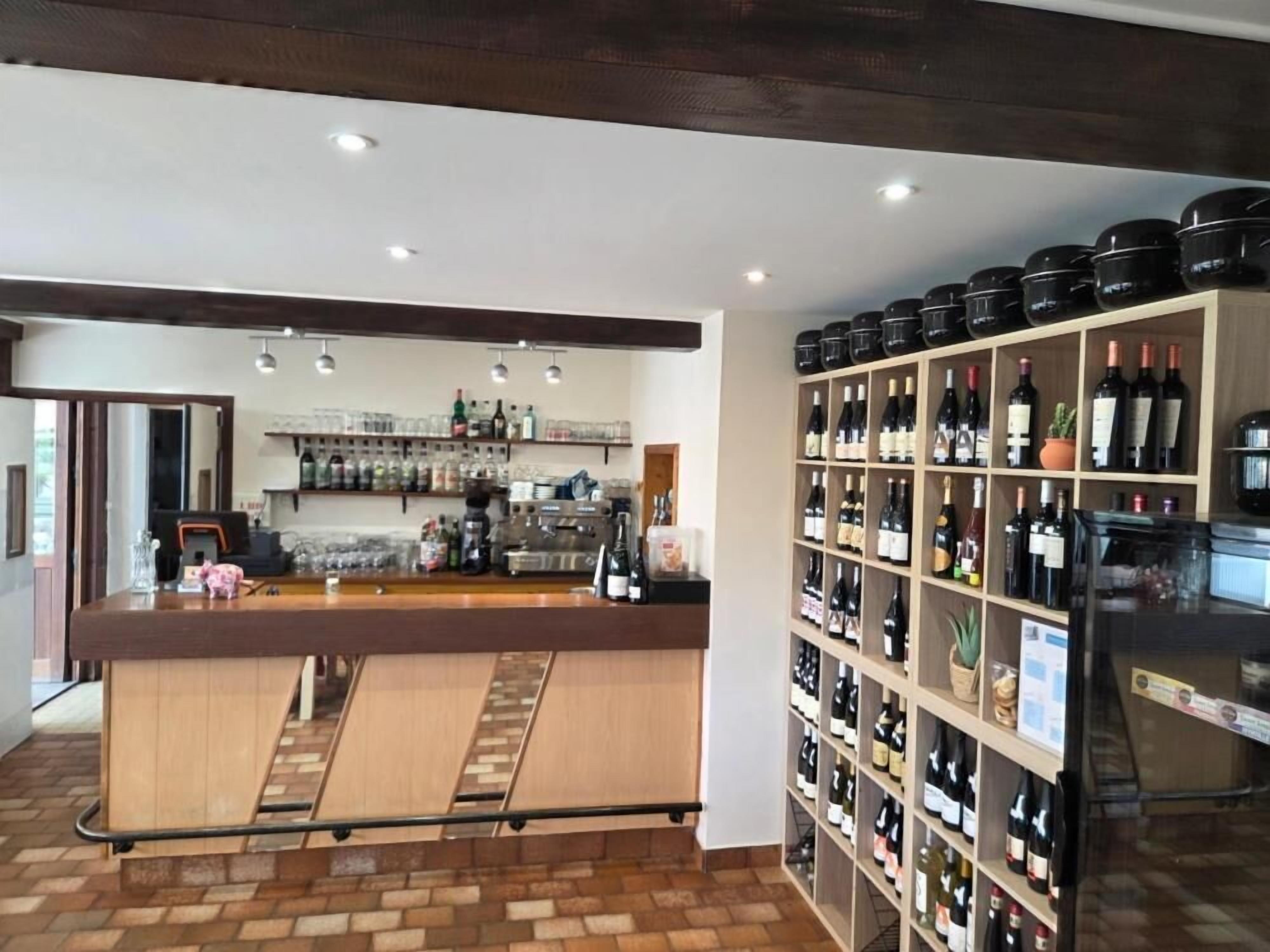 Bar (in der Unterkunft)