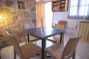 Apartment, Patio, Garden View | Living area