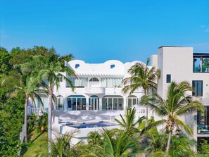 Exterior - Billiard Table with Ocean Views and Private Pool (Huatulco)