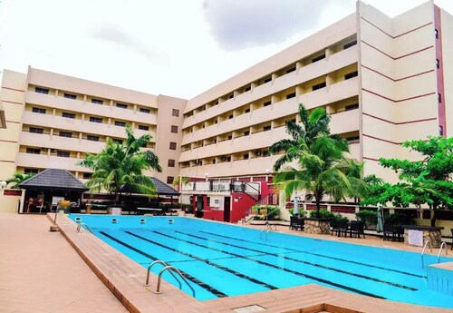 Royalbirds Hotel & Towers