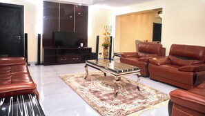 Living area - Royalbirds Hotel & Towers (Akure)