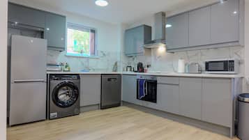 Lägenhet - 2 sovrum | Eget kök | Vattenkokare och brödrost