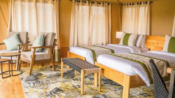 Family Tent, Balcony