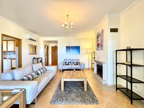 TV - VILAMOURA BEACH VILLAGE 2 WITH POOL by HOMING (Vilamoura)