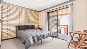 3 bedrooms, Internet