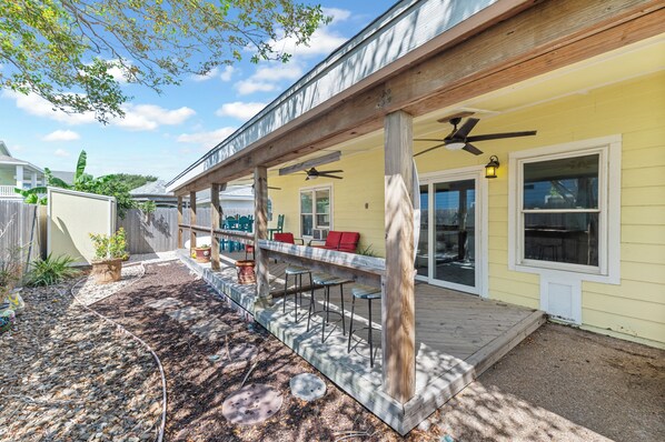 Outdoor dining