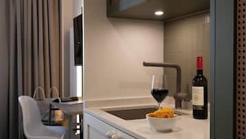 Habitación básica doble | Cocina privada | Frigorífico y microondas