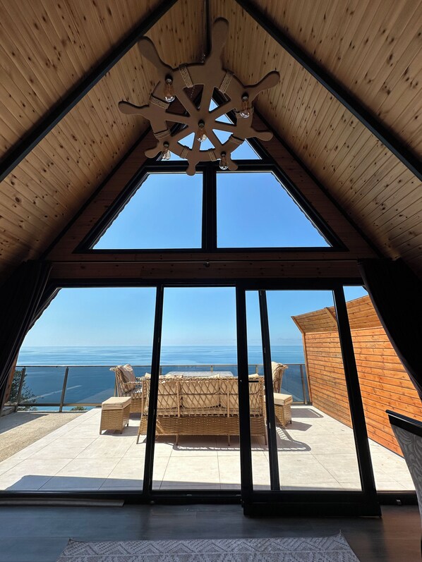 Comfort Bungalow, Sea View