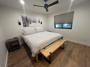 4 slaapkamers, een strijkplank/strijkijzer, gratis wifi, beddengoed
