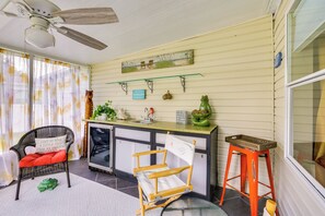 House (2 Bedrooms) | Interior - Home w/ Lanai: 10 Mi to Beach & Old Naples! (Naples)