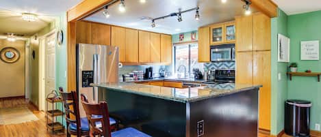 House (4 Bedrooms) | Interior
